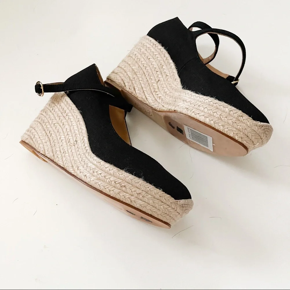 NWT Bettye Muller Crowne Linen Espadrille Wedge